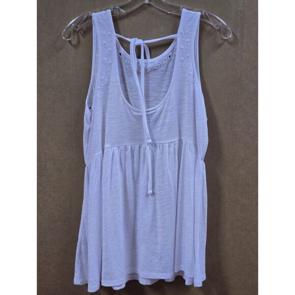 Torrid White Babydoll Crew Neck Embroidered Eyelet Tie Back Top, 0X NWOT - Picture 5 of 7